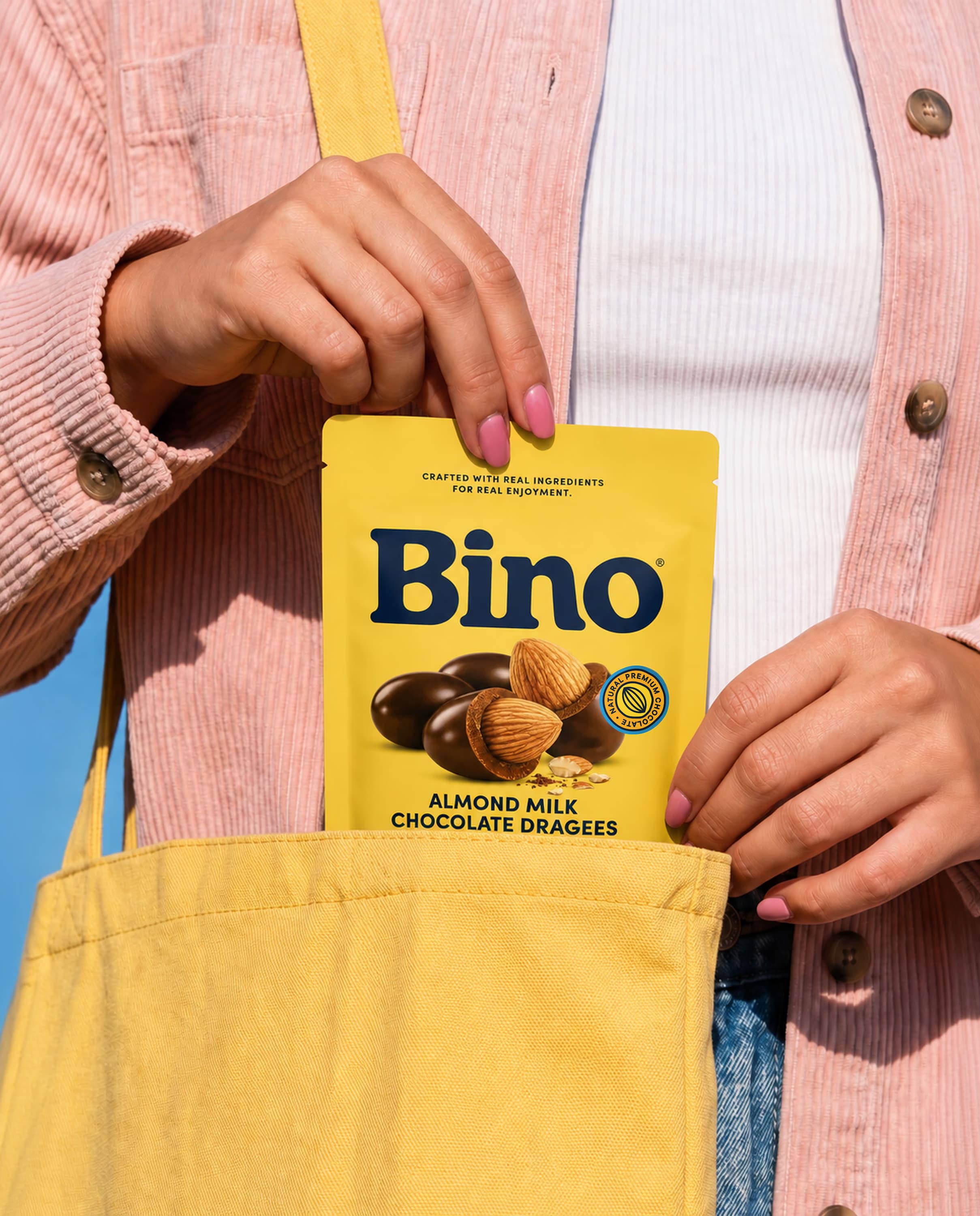 Bino in hand